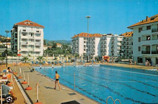 Condominio Ariazzurra S. Bart. サン・バルトロメーオ・アル・マーレ エクステリア 写真